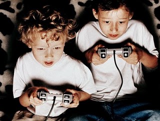 Vício-Adolescente e Criança Que Passa Muito Tempo em Videogame.