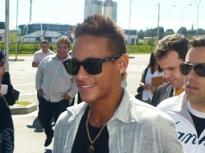 Neymar – Fecha Contrato Com Santos Até 2015