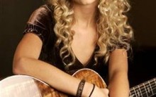 Cantora Taylor Swift vai lançará perfume em 2024