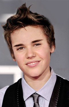 Ver Fotos Novo Corte de Cabelo do Cantor Justin Bieber