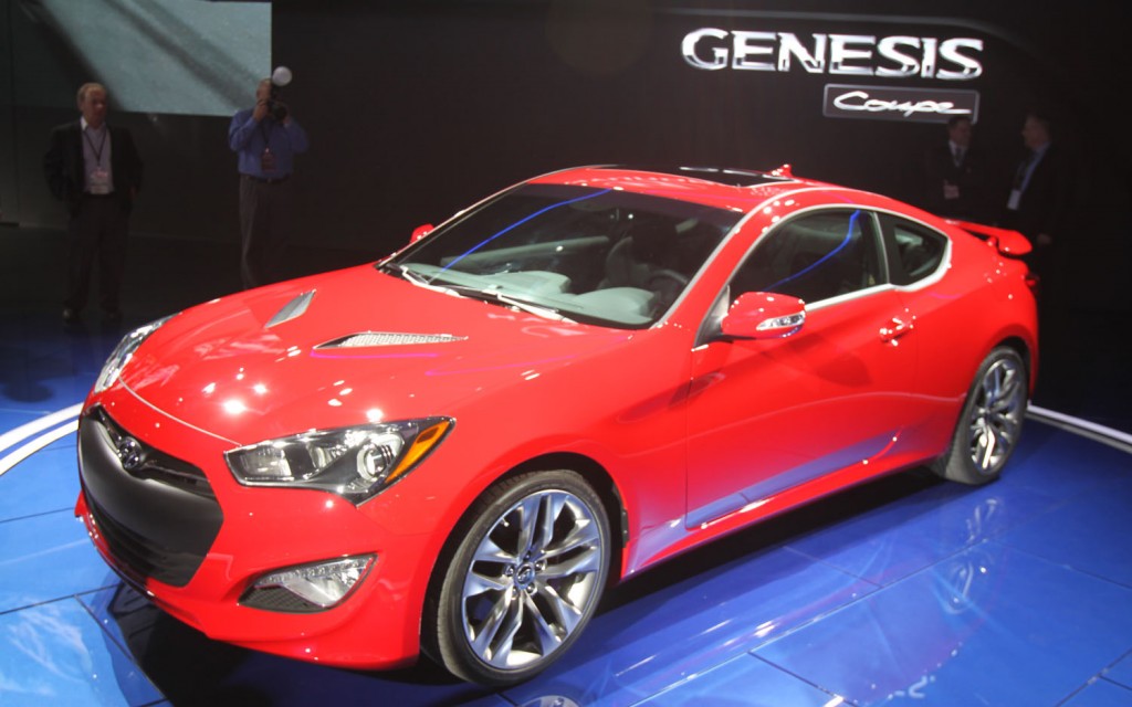 Novo Carro Hyundai Genesis Coupê 2023- Fotos, Preço, Vídeo, Funções