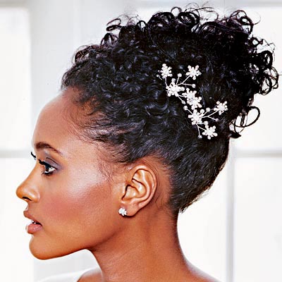 Penteados de Noivas em Cabelos Afros 2022 – Fotos, Dicas e Modelos