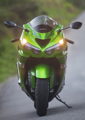 Nova Moto Kawasaki Ninja zx-14r 2023- Preço, Fotos, Funções, Vídeos