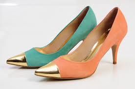 Sapatos Metalizados Moda 2024 – Tendências e Estilos