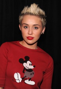 Sucessos de Miley Cyrus – Sua Carreira, Informações, Criticas (7)