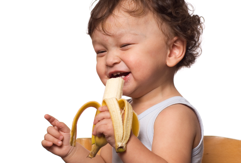 Child with banana. Sabe Tudo