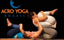 Aulas de AcroYoga – Quais os Benefícios e Onde Fazer