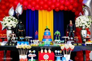 Festa de Aniversário Infantil Tema Super-Heróis 
