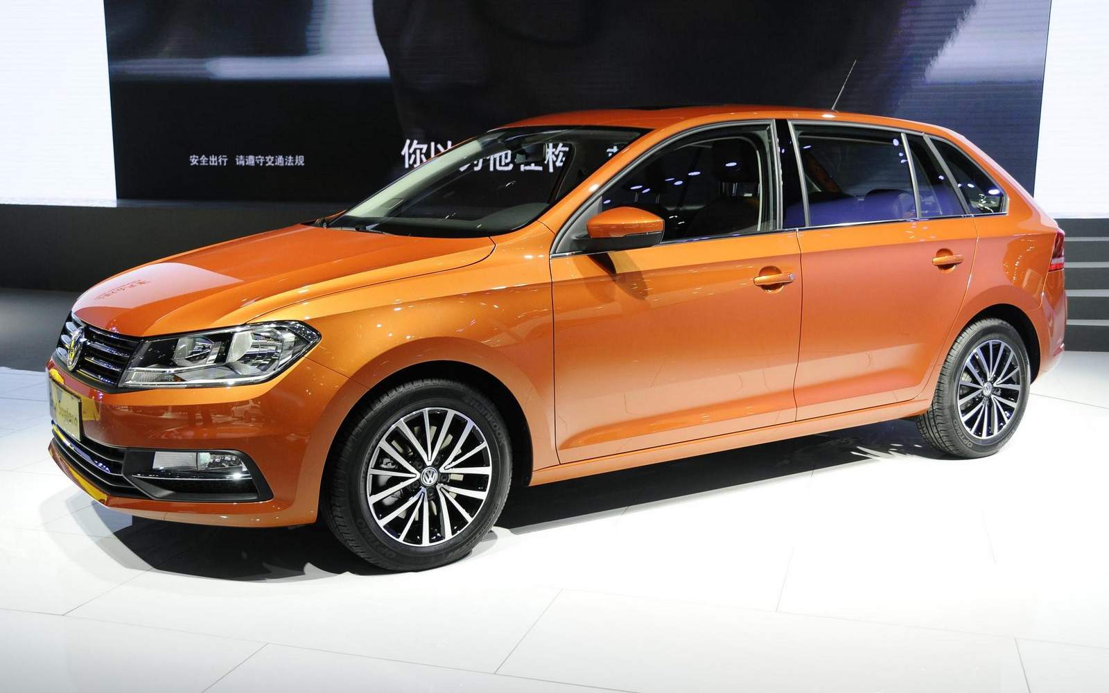 Novo Carro Gran Santana Volkswagen 2022 Preço, Fotos e Vídeo